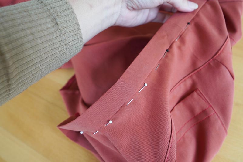 Jak ušít dámské volné kalhoty - pasový límec