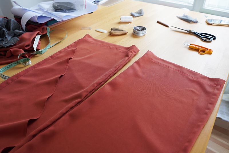 Jak ušít dámské volné kalhoty - koncové záložky délky kalhot