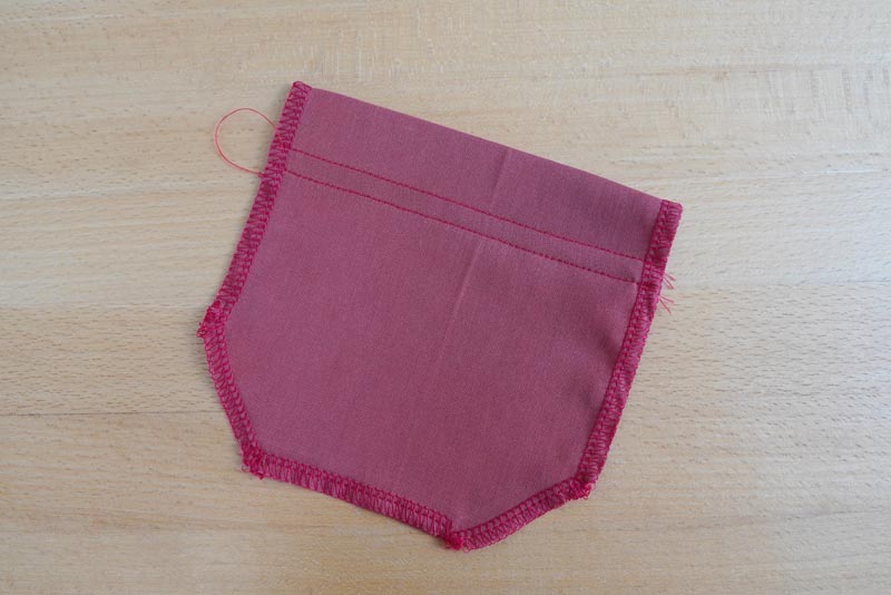 Jak ušít dámské volné kalhoty - zadní nakládané kapsy