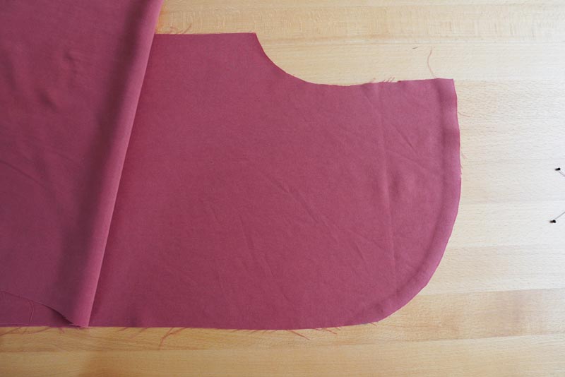 Jak ušít dámské volné kalhoty - zadní nakládané kapsy, překrytí