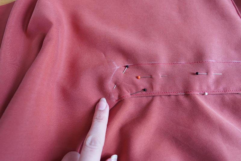 Jak ušít dámské volné kalhoty - rozparek na zip / poklopec