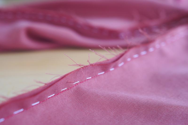 Jak ušít dámské volné kalhoty - krokové a boční švy