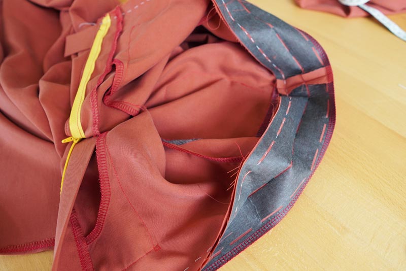 Jak ušít dámské volné kalhoty - pasový límec