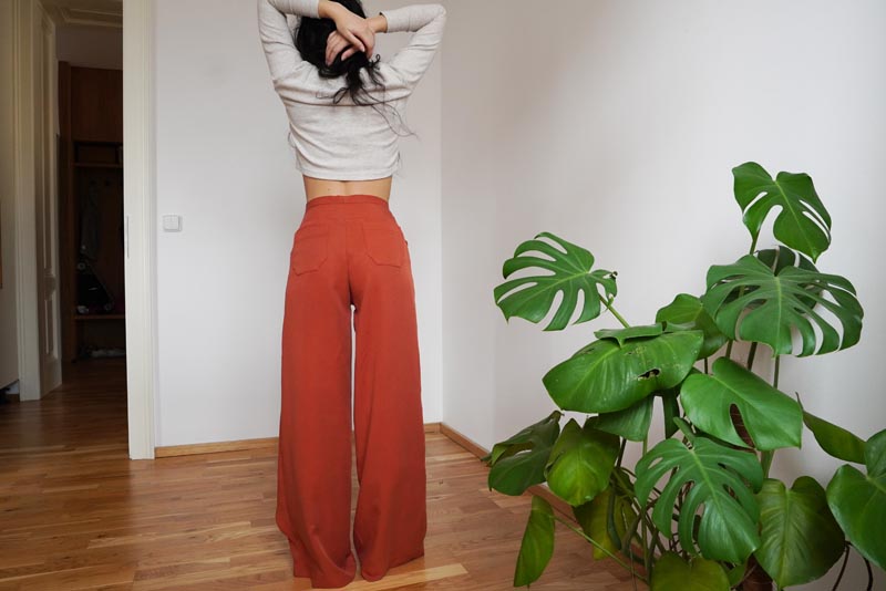 Střih na dámské volné kalhoty + podrobný návod jak ušít kalhoty krok za krokem