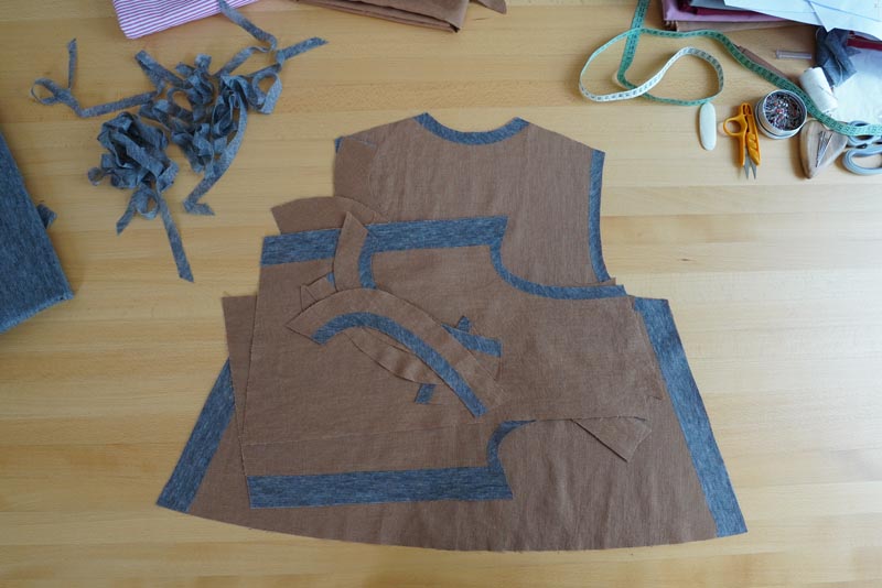 Střih na dámskou variabilní vestu - podžehlení