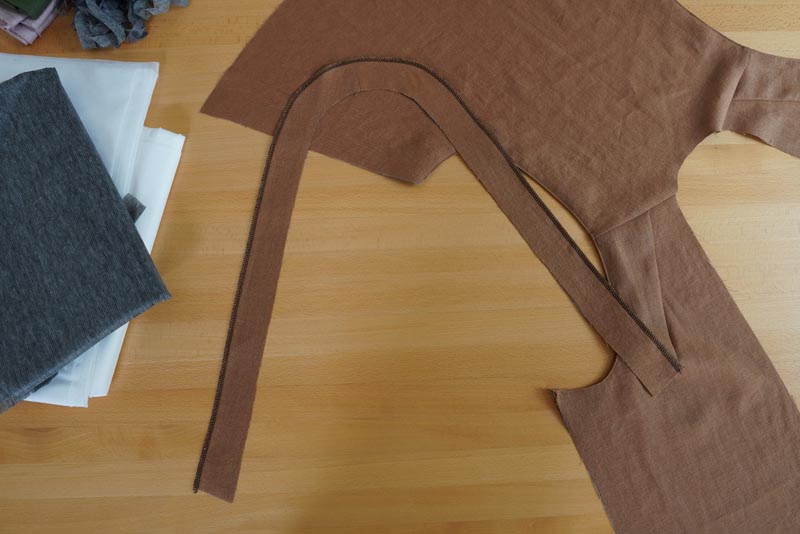 Střih na dámskou variabilní vestu - podsádka předního středu