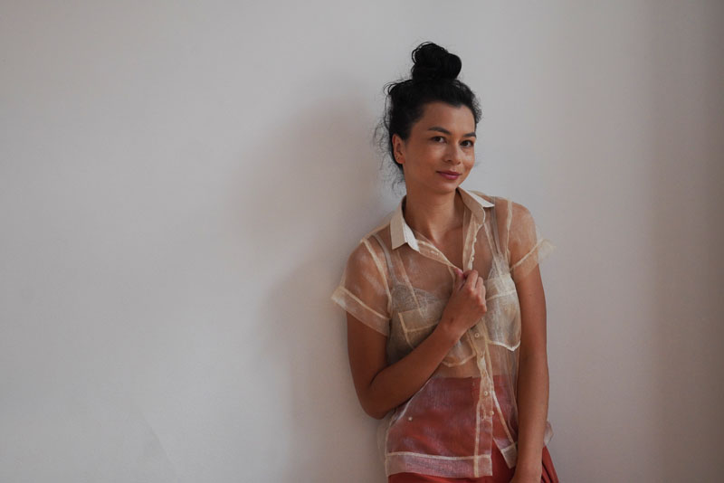 Střih na dámskou košili s klasickým límcem a krátkým rukávem