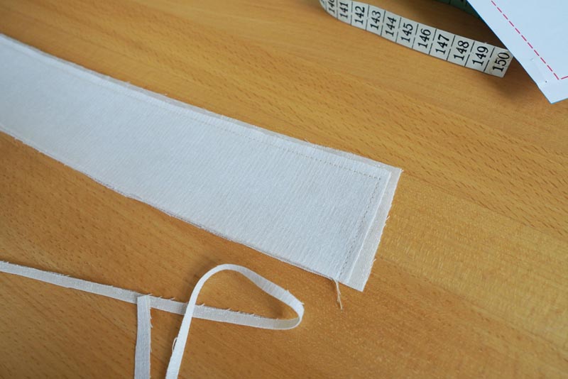 Střih na dámskou košili s klasickým límcem a krátkým rukávem + návod jak ušít košili - límec