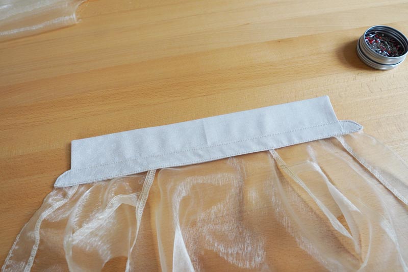 Střih na dámskou košili s klasickým límcem a krátkým rukávem + návod jak ušít košili - všití límce