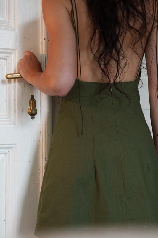 Sewing pattern for women's linen dress with spaghetti straps and exposed back LINEN - detailed instructions on how to sew a women's dress