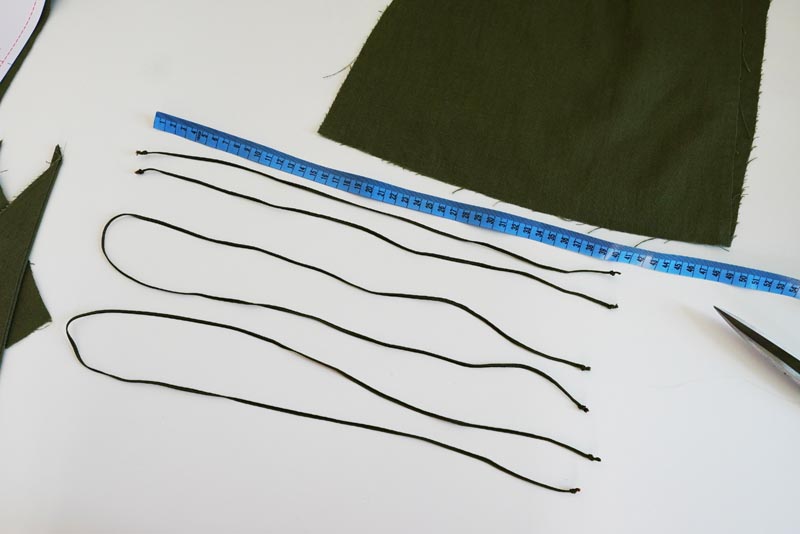 Střih a návod jak ušít dámské lněné šaty se špagetovými ramínky a odhalenými zády - špagetová ramínka