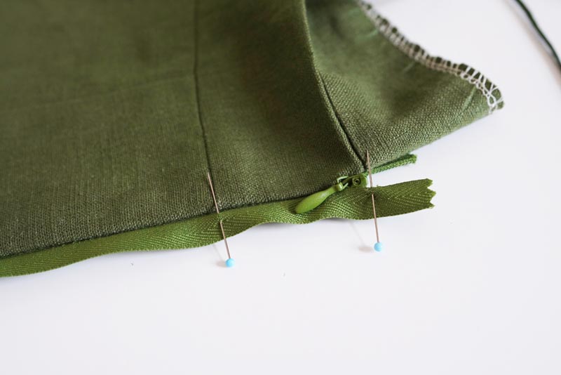 Sewing pattern for women's linen dress with spaghetti straps and exposed back LINEN - sewing the zipper