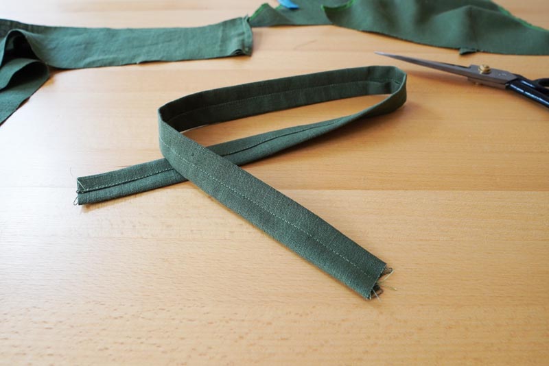 Návod jak ušít dámskou podprsenku - ramínka