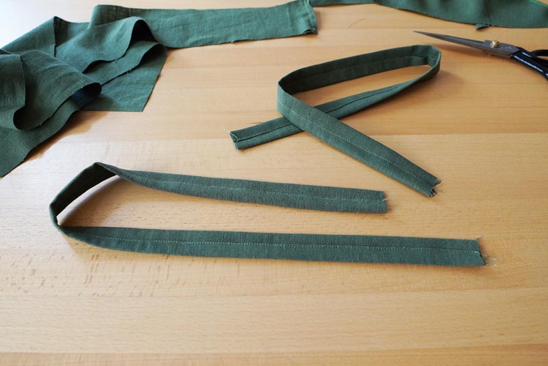 Návod jak ušít dámskou podprsenku - ramínka