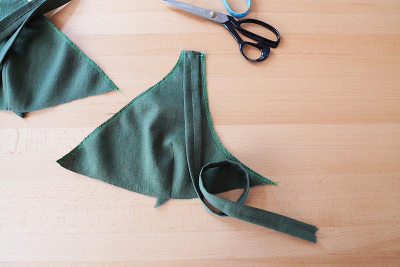 Návod jak ušít dámskou podprsenku - ramínka