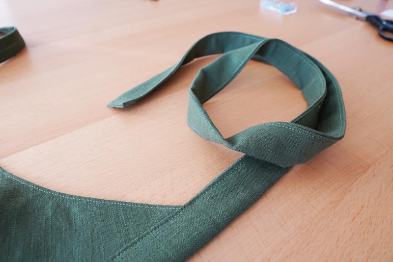 Návod jak ušít dámskou podprsenku - spodní lem