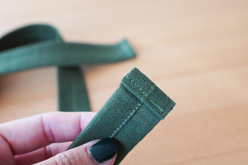 Návod jak ušít dámskou podprsenku - ramínka