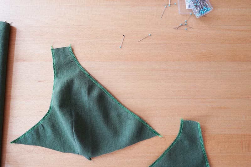 Návod jak ušít dámskou podprsenku - začištění krajů