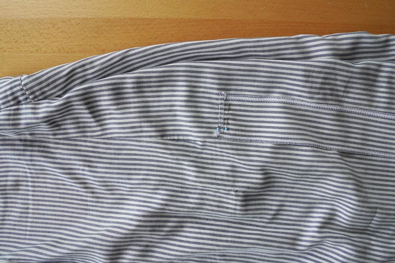 Střih a návod jak ušít dámské dlouhé šaty s rozparkem a širokými ramínky - dlouhý rozparek vepředu