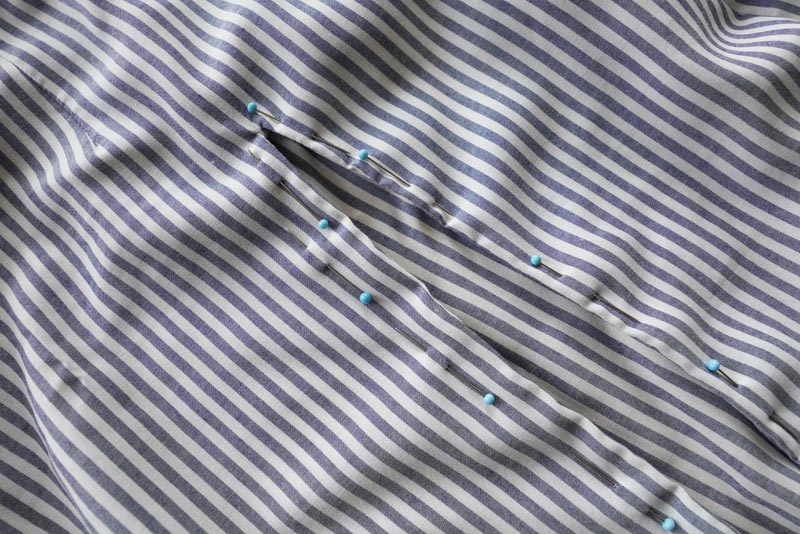 Střih a návod jak ušít dámské dlouhé šaty s rozparkem a širokými ramínky - dlouhý rozparek vepředu