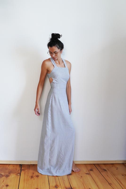 Střih a návod jak ušít dámské dlouhé šaty s rozparkem a širokými ramínky