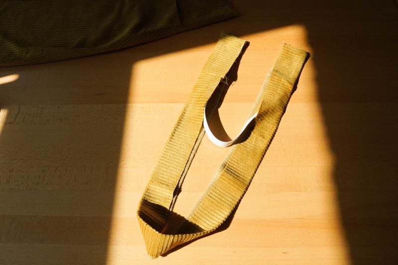 Jak se šije dámská manšestrová sukně (příprava pásku - pasového límce)