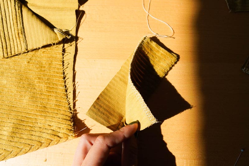 Jak se šije dámská manšestrová sukně (příprava pásku - pasového límce)