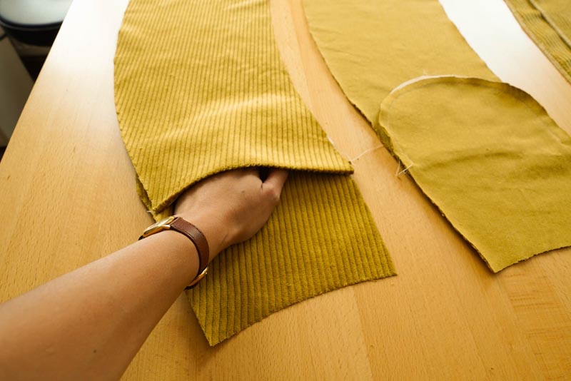 Jak se šije manšestrová sukně (šití kapes na sukni)