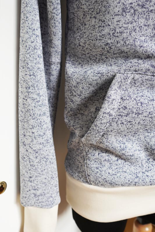 Střih a návod na šití pánské klokanky (mikiny s kapucí a kapsou)