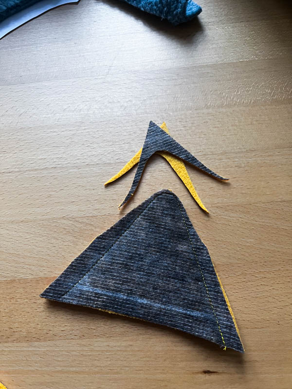 Střih a návod jak ušít chlupatou mikinu s kapucí - kapuce