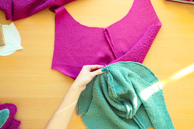 Střih a návod jak ušít chlupatou mikinu s kapucí - kapuce