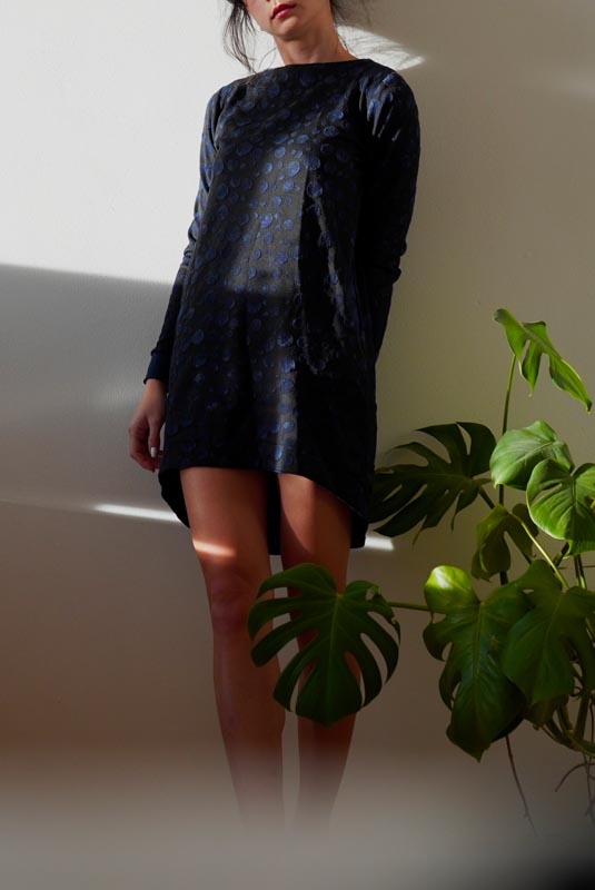 Střih a návod jak ušít dámské volné šaty s kapsami