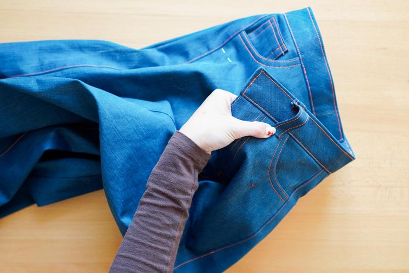 Jak ušít džíny - očka pro pásek