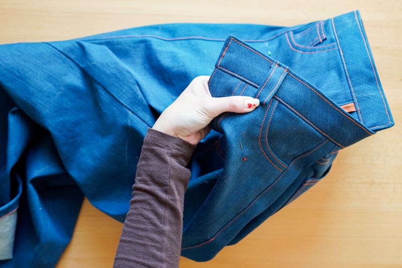 Jak ušít džíny - očka pro pásek