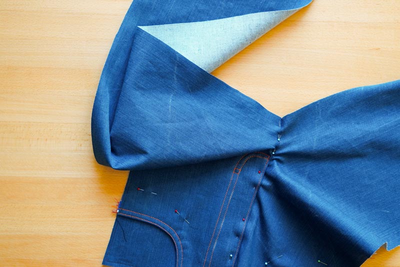 Jak ušít džíny - přední sedový šev