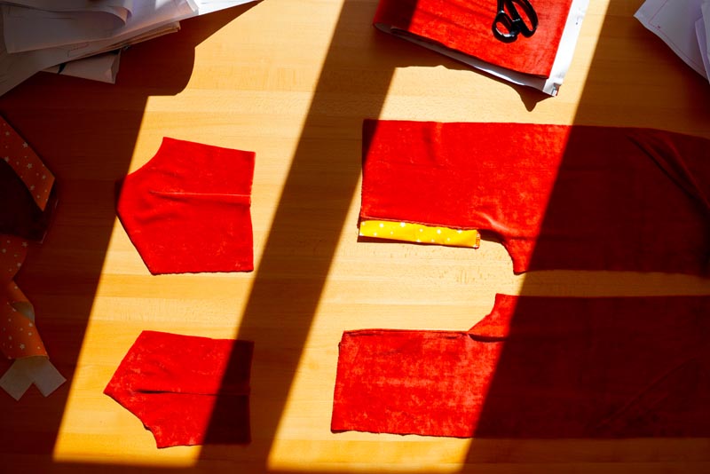 Jak ušít overal - jak ušít knoflíkovou légu (zapínání na knoflíky) u kalhot