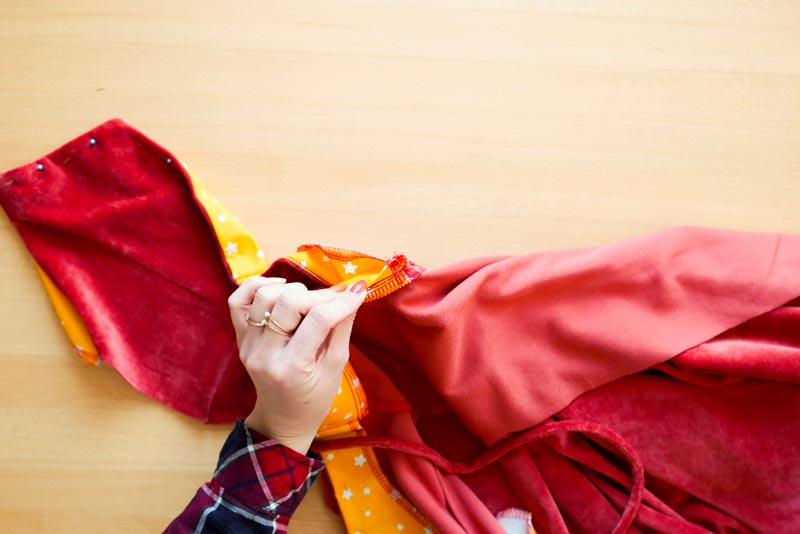 Jak ušít overal - šití knoflíkové légy