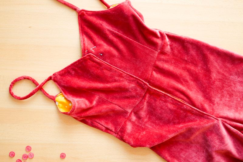 Jak ušít dámský overal - knoflíková léga