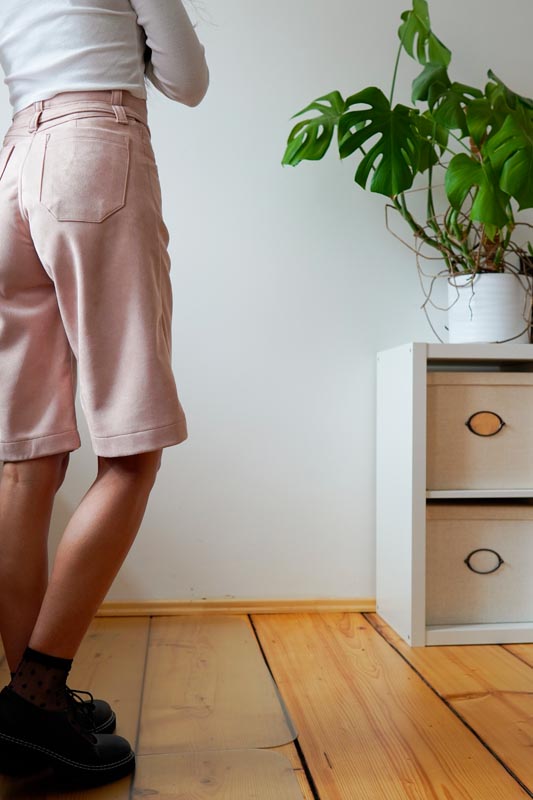 Střih a návod jak ušít dámské elegantní šortky (bermudy)