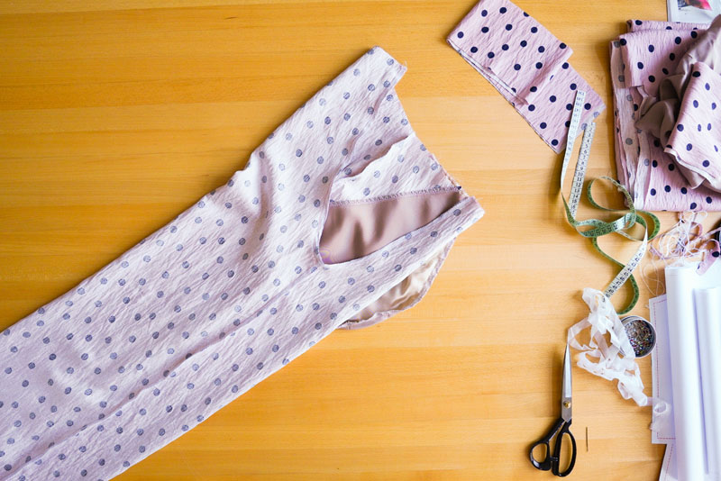 Střih a návod jak ušít dámské široké letní kalhoty UNWIND - Vypracování sedového švu