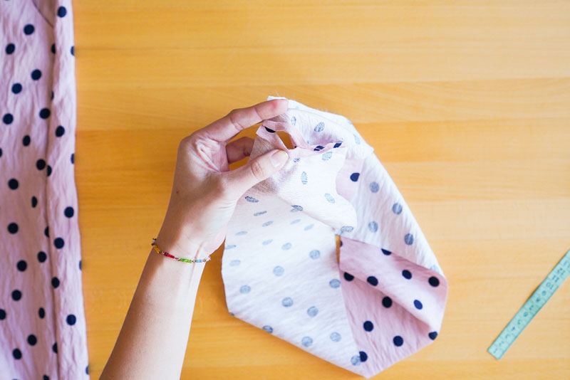 Střih a návod jak ušít dámské široké letní kalhoty UNWIND - Vypracování tunýlku v pase pro gumu