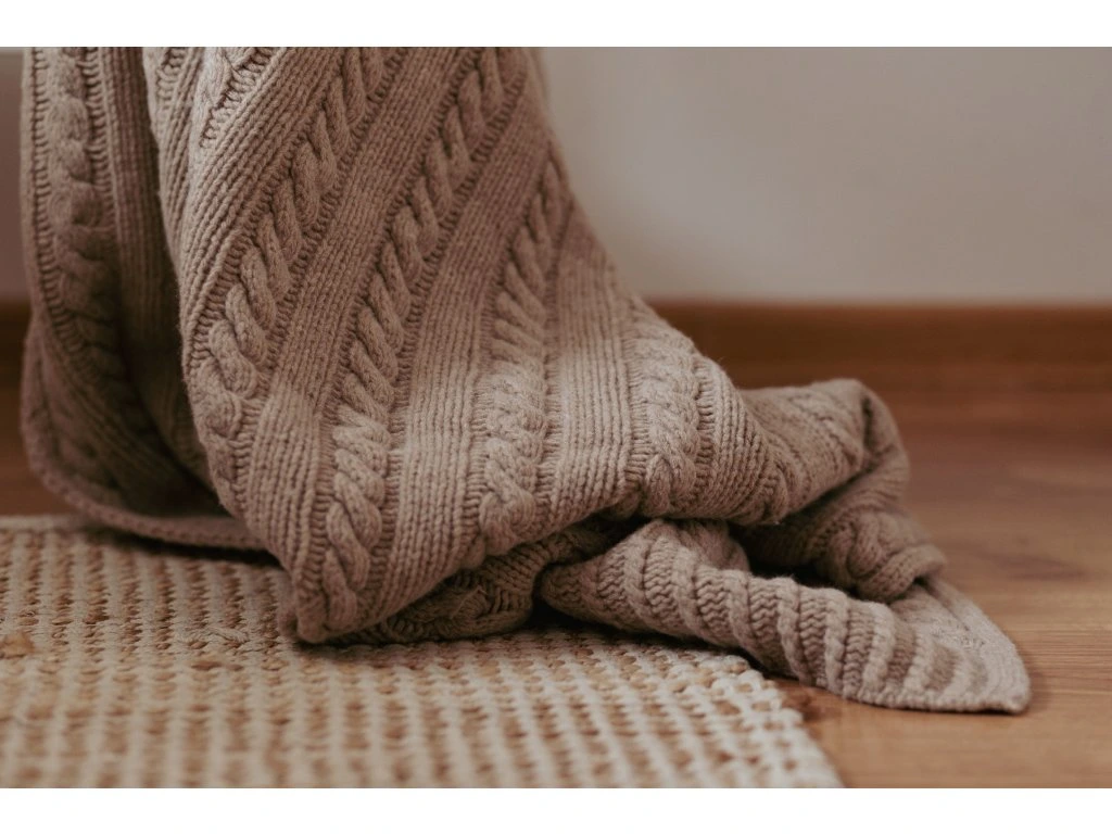 Vlněná deka - vlna merino. Zdroj: vlnenezbozi.cz