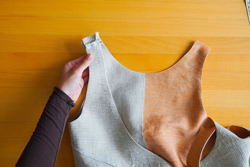 Střih a návod jak ušít pohodlné dámské šaty - podsádka