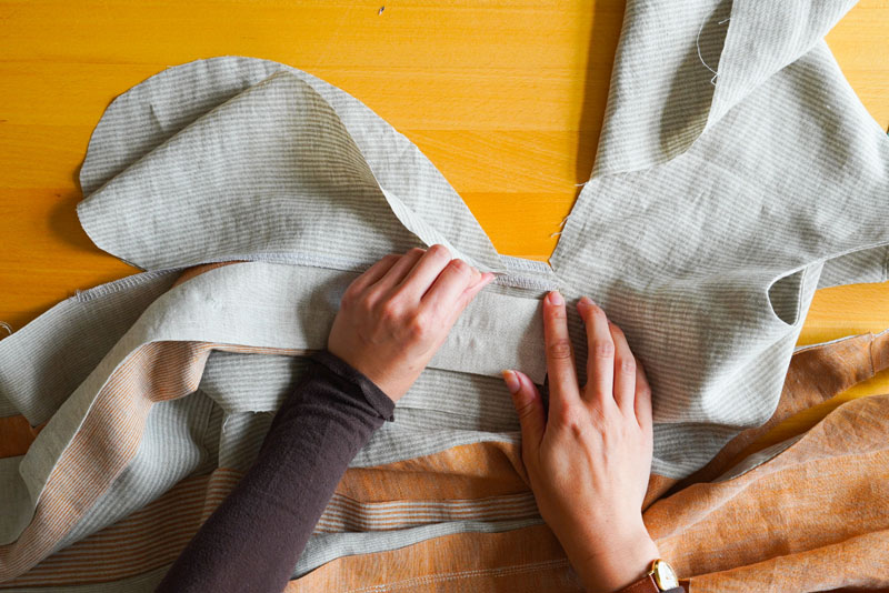 Střih a návod jak ušít pohodlné dámské šaty - vsadky