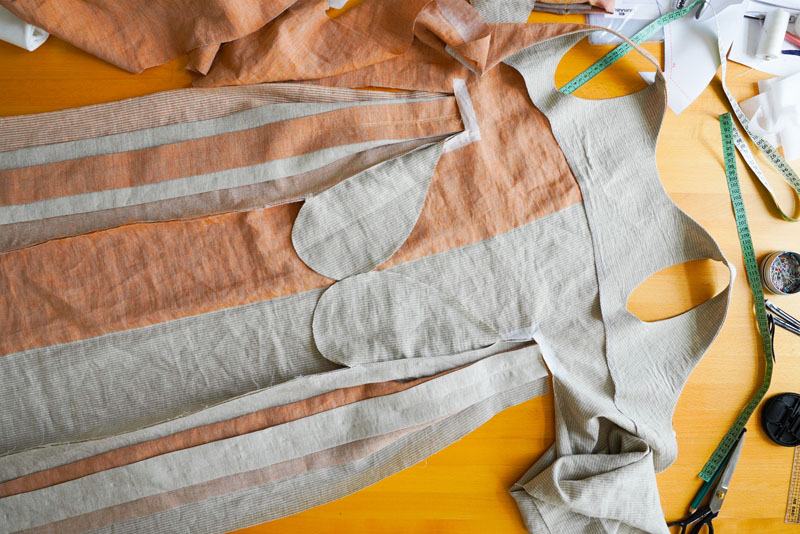 Střih a návod jak ušít pohodlné dámské šaty - vsadky