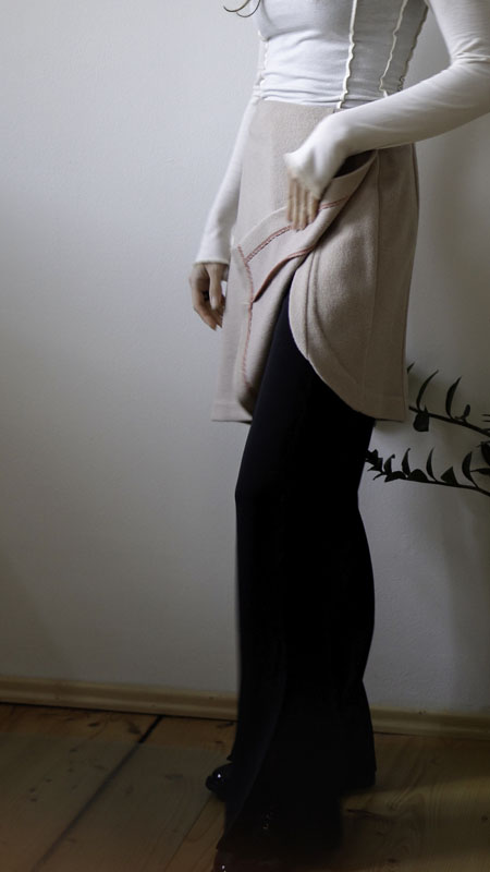 Střih a návod jak ušít jednoduchou a elegantní dámskou zavinovací pouzdrovou sukni