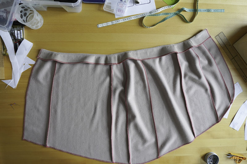 Jak ušít dámskou zavinovací pouzdrovou sukni - podrobný foto návod šití