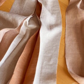 A takhle pokračuje tetris ✂️. Už poznáváte, co to nakonec bude?

#prosikulkycz #sitijakozivotnistyl #strih #sijemeslaskou