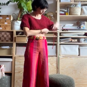 Jak jsem slíbila, návod na pletený svetr pro přízi DROPS Snow píšu. Pro jistotu během toho pletu svetr ještě jeden, z alternativní příze Andes, abych překontrolovala počty ok a celý postup. Brzy budu mít dokončeno a návod pošlu do světa, těším se. A na tenhle svetr taky! ♥️