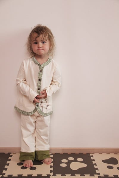 Pyžamo v přírodních barvách